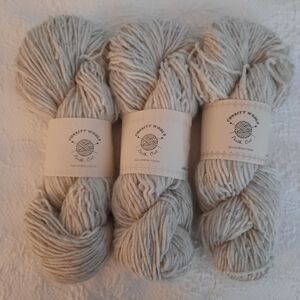 CONSITT WOOLS 3 Soft Spun 100% Lambswool Lt BEIGE Spun, Dyed, Milled in CANADA